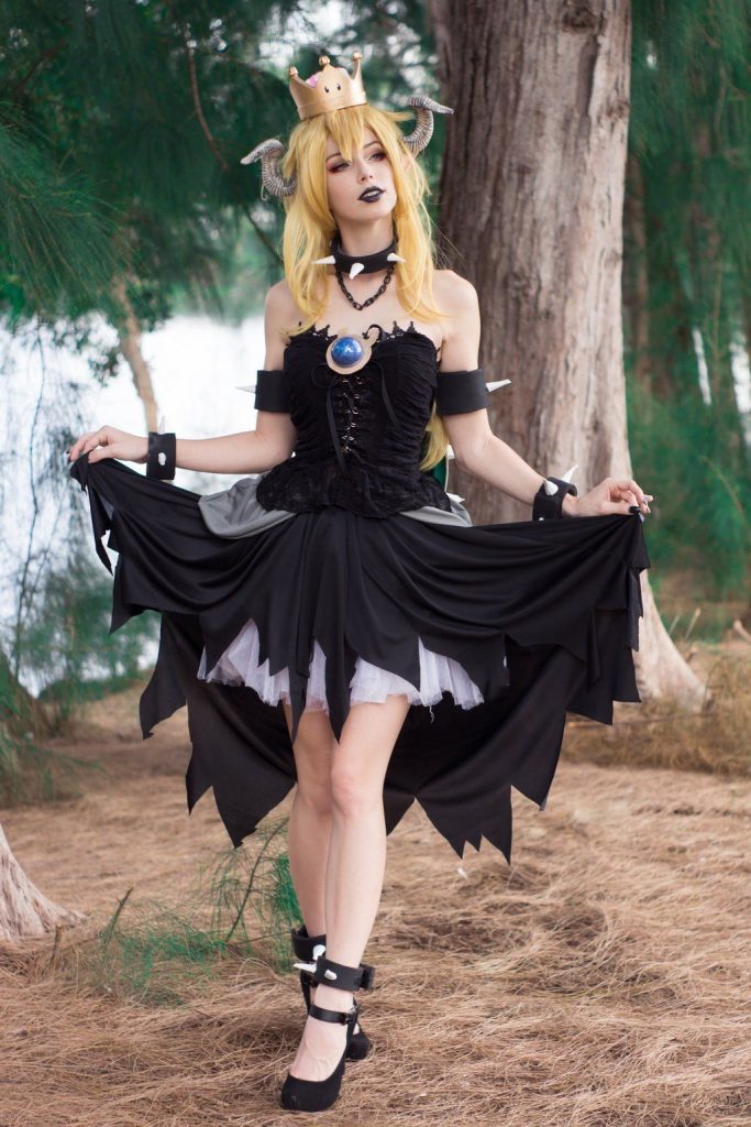 Bowsette Cosplay 6